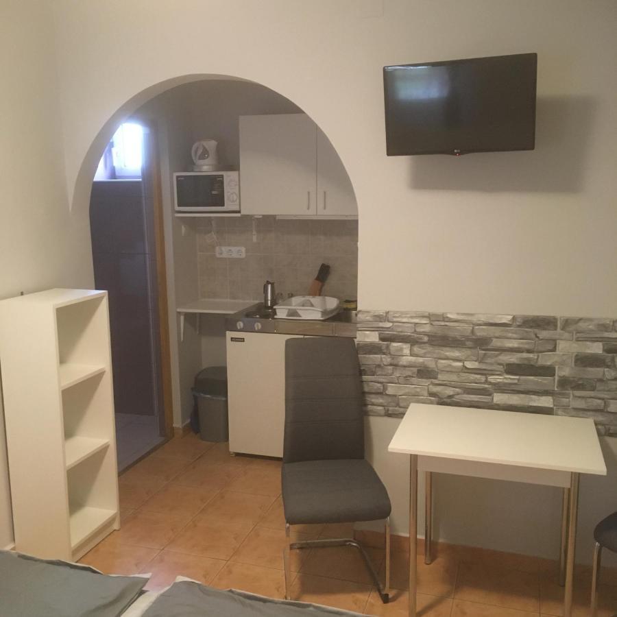 Liliom Vendeghaz Hotel Bakonybel Luaran gambar